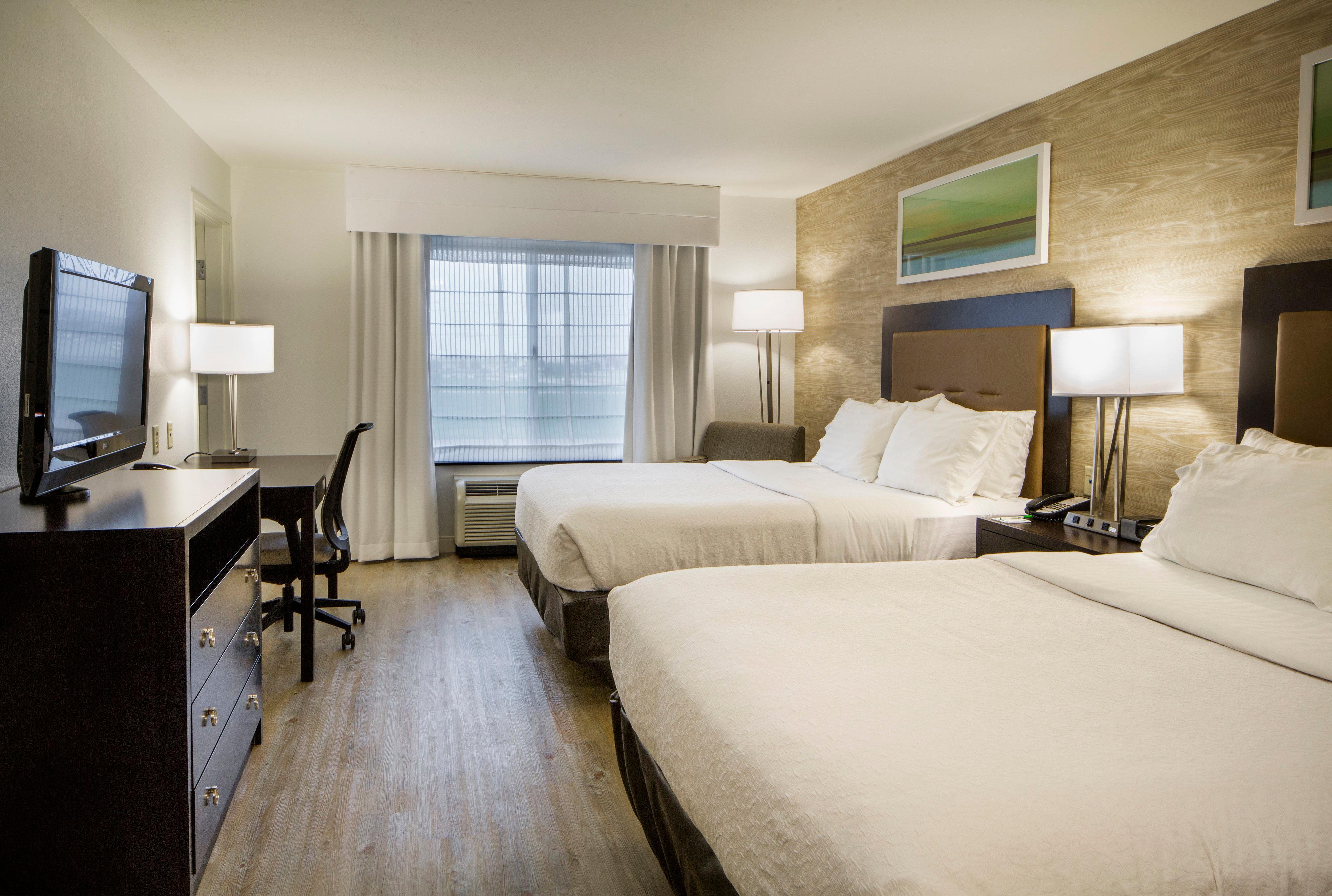 Holiday Inn Hotel & Suites Bloomington Airport By Ihg Exterior photo
