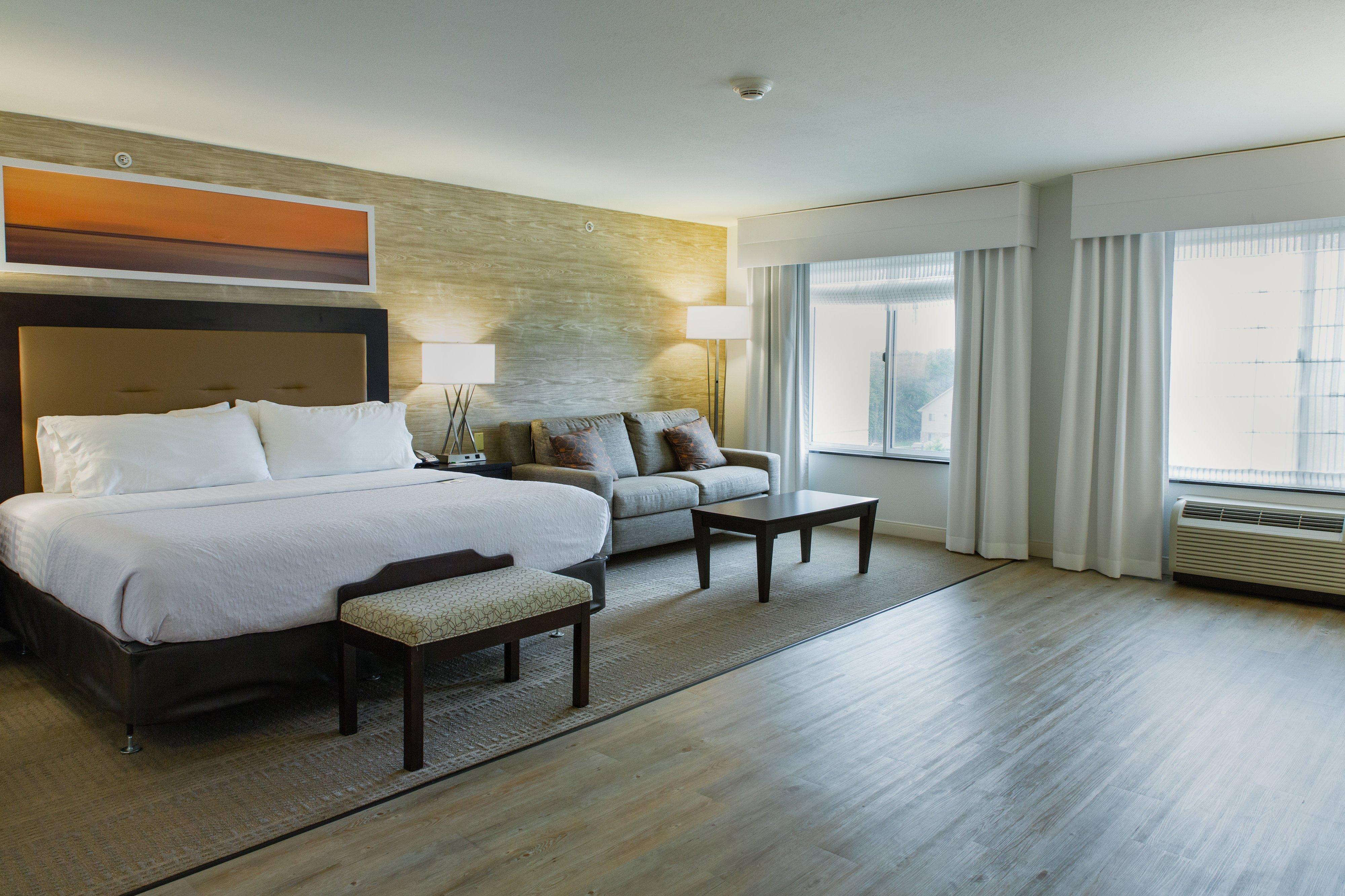 Holiday Inn Hotel & Suites Bloomington Airport By Ihg Exterior photo