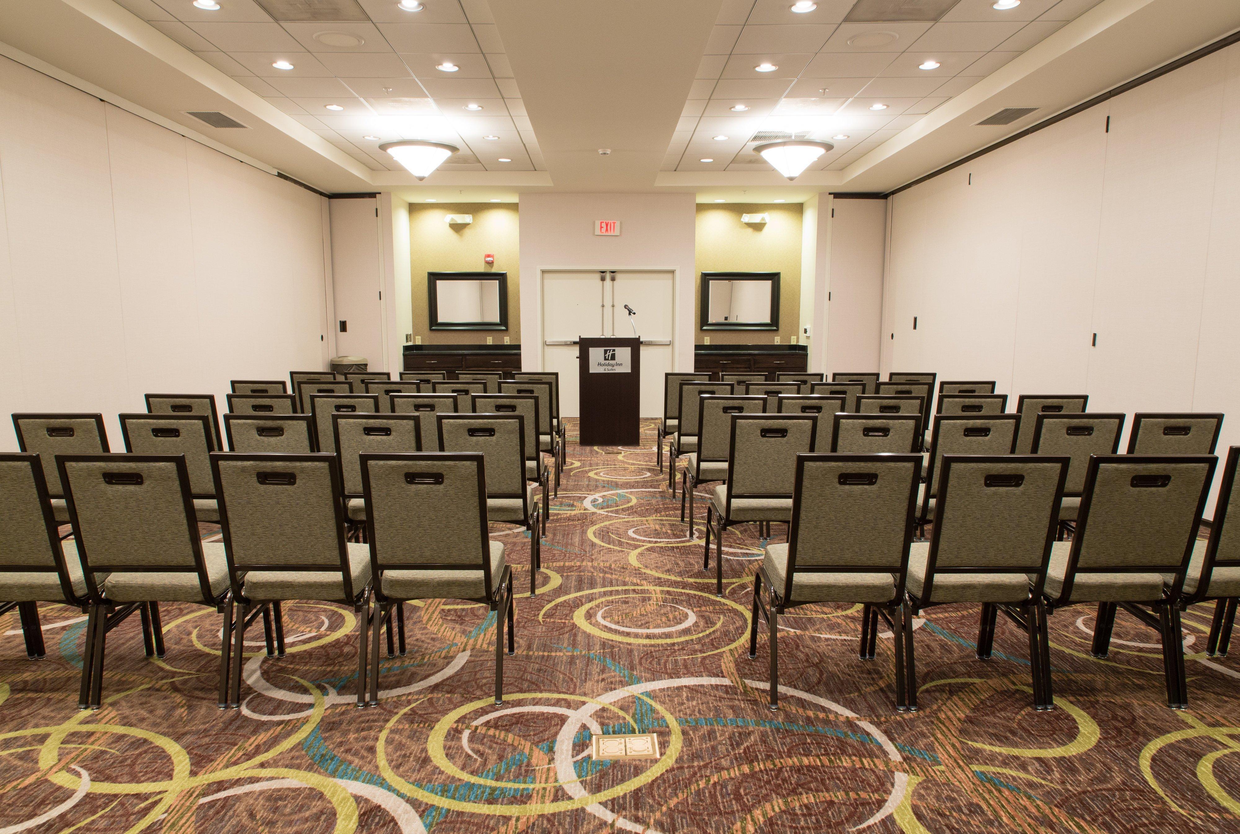 Holiday Inn Hotel & Suites Bloomington Airport By Ihg Exterior photo